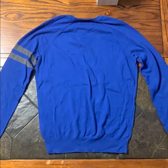 American Eagle Sweater - Picture 2 of 3